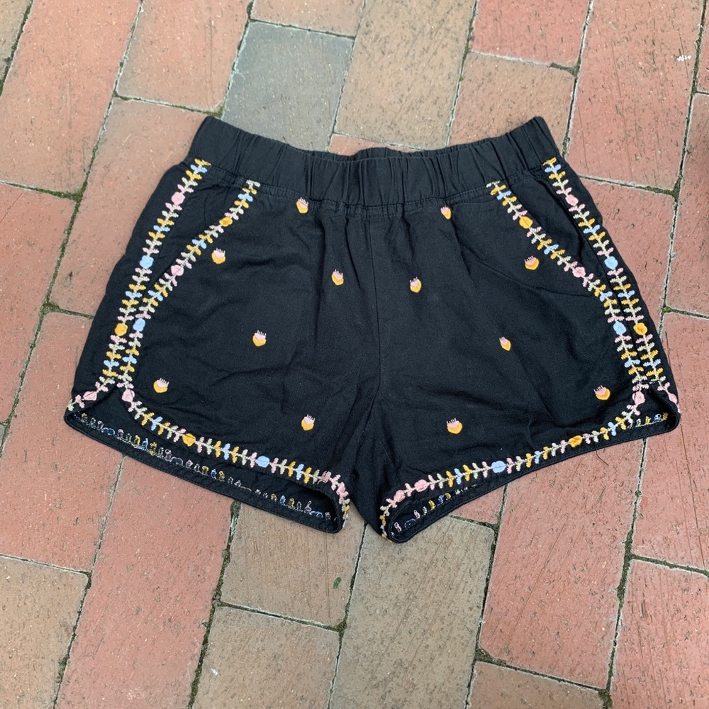 Madewell embroidered spring time pull on shorts